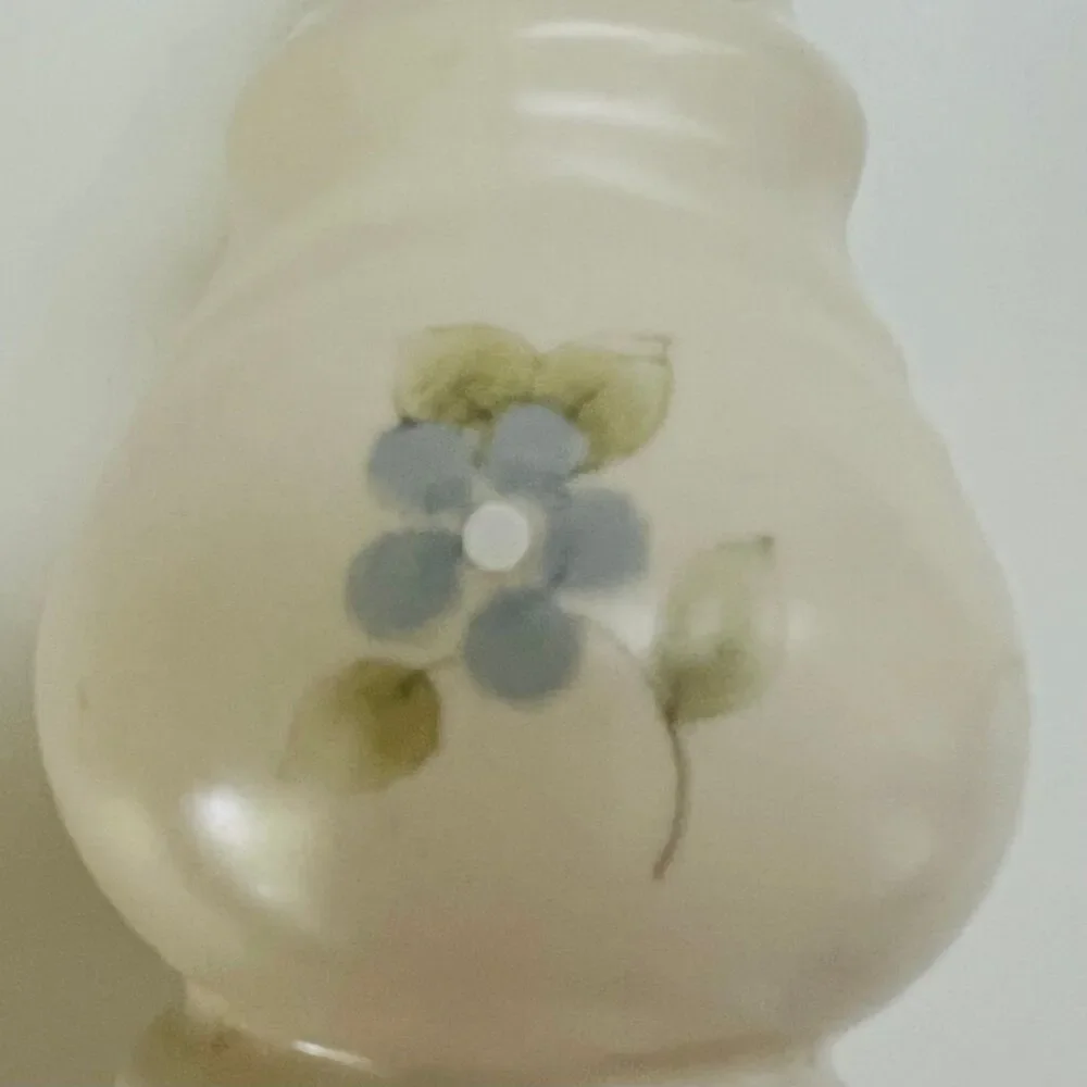 PFALTZGRAFF Stoneware Tea Rose Salt & Pepper Shakers Set